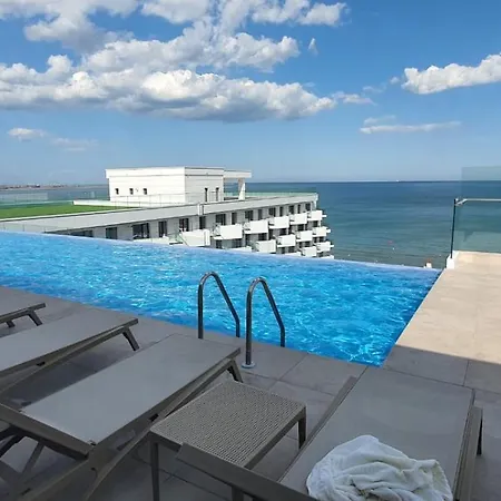 Appartamento Infinity Premier Deluxe Spa Private Parking