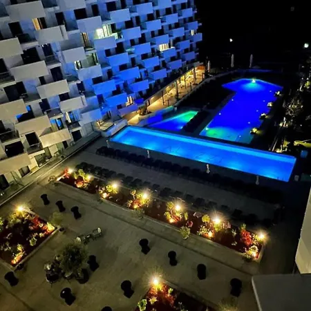 شقة Infinity Premier Deluxe Spa Private Parking Năvodari